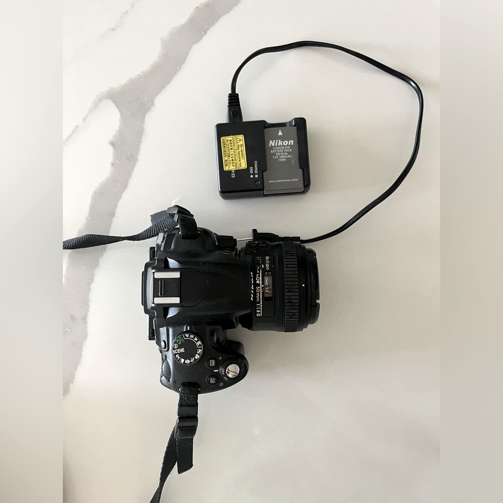 Nikon D5000 camera & Lens!